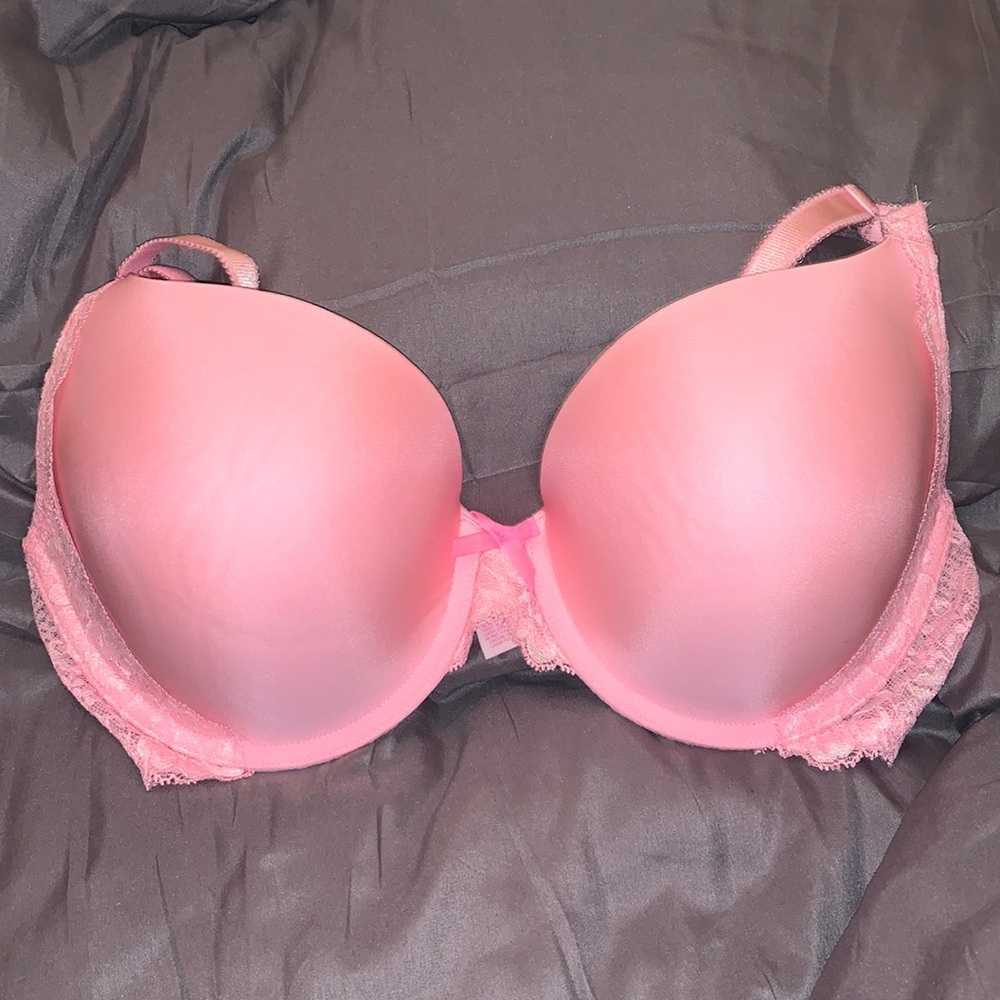 Vs pink lace bra